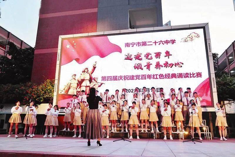 做春饼时为什么擀不了又大又圆呢？擀大点拿起来时就变形了，怎么才能大而又圆呢？游戏画面