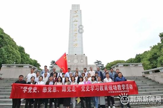 对于刚认识的男生怎么委婉的表示好感?——问答平台