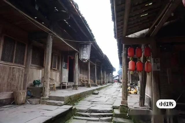 C罗力压梅西哈兰德,环球奖独揽3项大奖并发表霸气回应